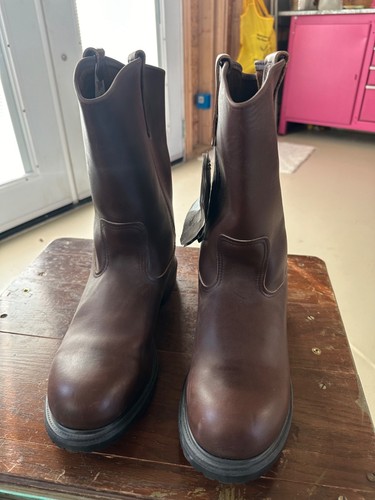 New mens red wing - new, peeks